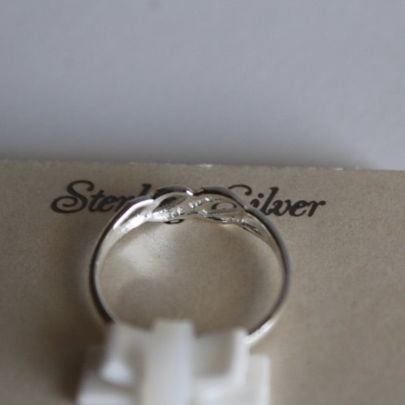 Marcasite Sterling Silver Ring Size 8 - Picture 4 of 4